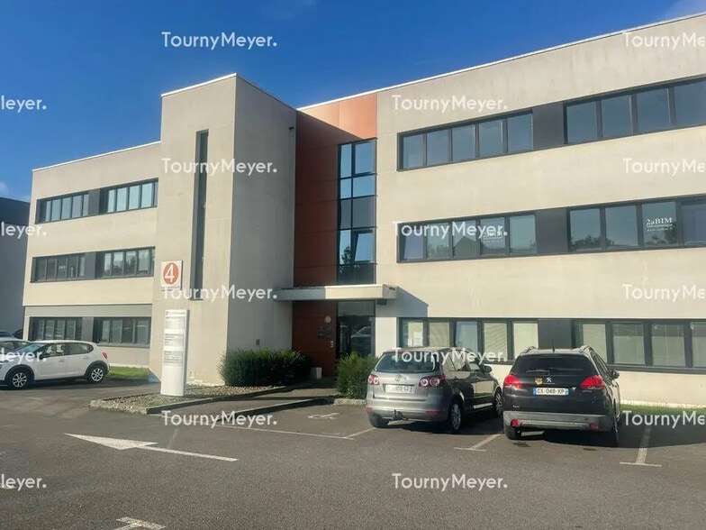 Bureau dans Saint-Grégoire à louer - Photo de l’immeuble – Image 2 sur 6