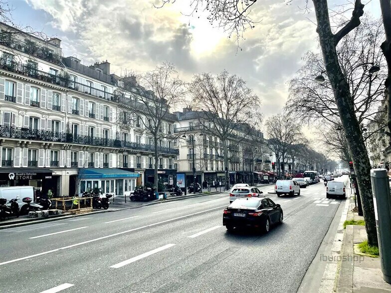 Local commercial dans Paris à louer - Photo de l’immeuble – Image 3 sur 4