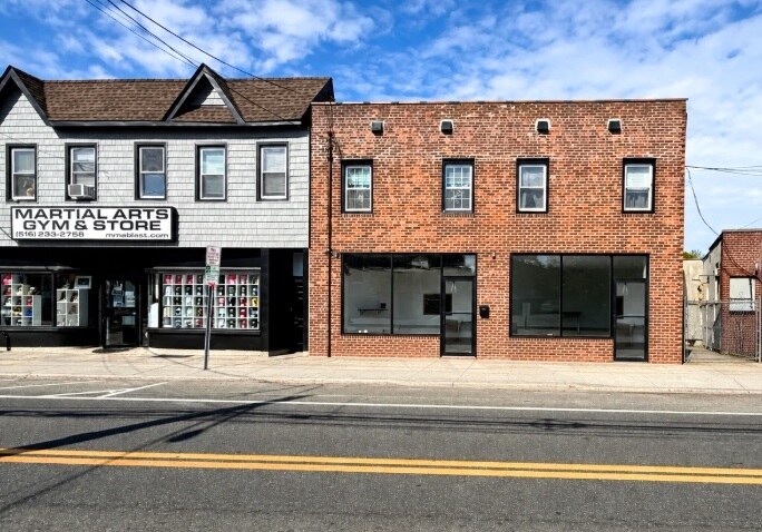 141 New Hyde Park Rd, Franklin Square, NY à louer - Photo de l’immeuble – Image 2 sur 3