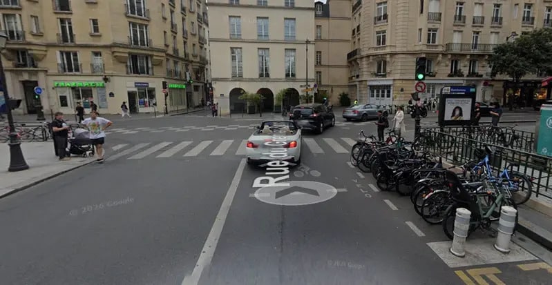 Local commercial dans Paris à louer - Photo de l’immeuble – Image 3 sur 3