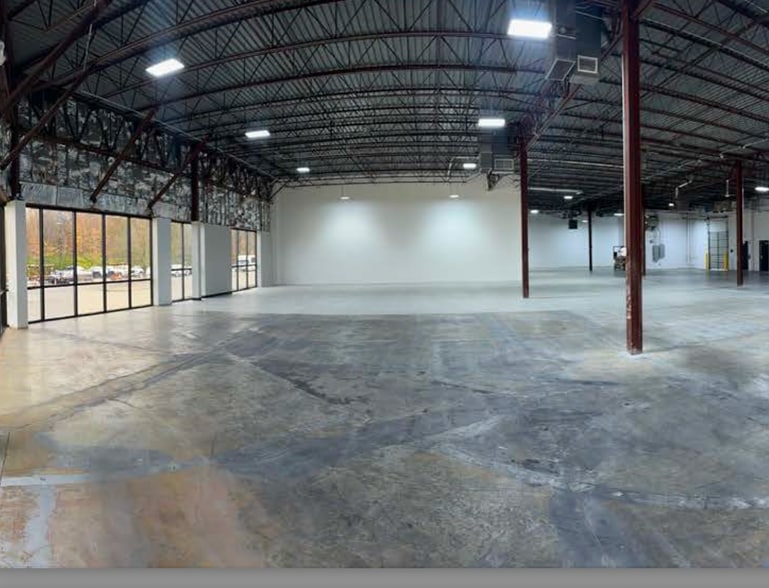 1330 Kemper Meadow Dr, Cincinnati, OH à vendre - Photo intérieure – Image 3 sur 14