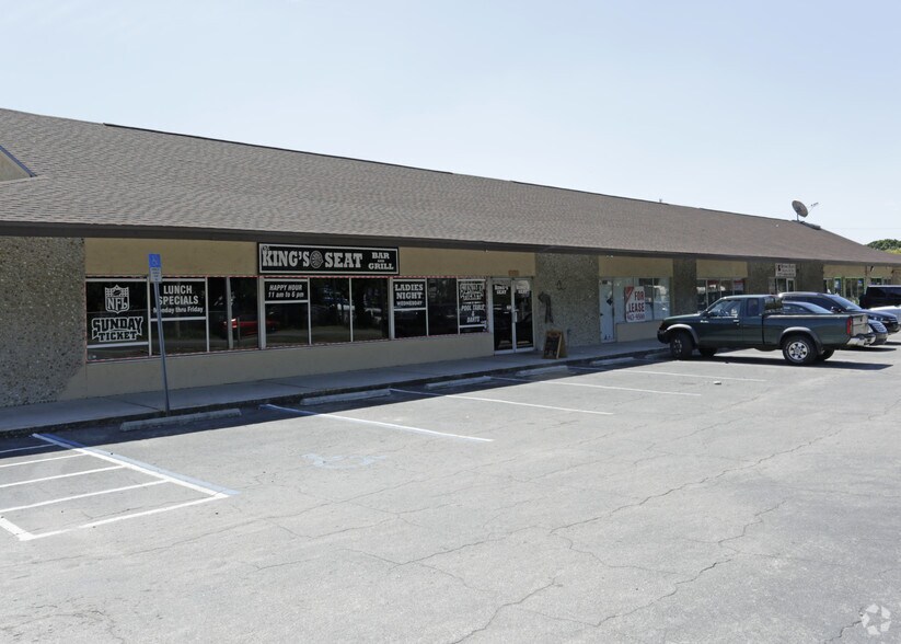 3424-3434 Grand Blvd, Holiday, FL à louer - Photo de l’immeuble – Image 2 sur 2