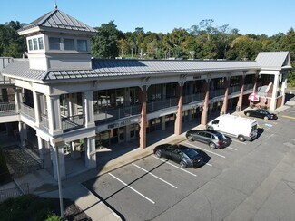 Plus de détails pour 2 Daniels Farm Rd, Trumbull, CT - Bureau, Local commercial à louer