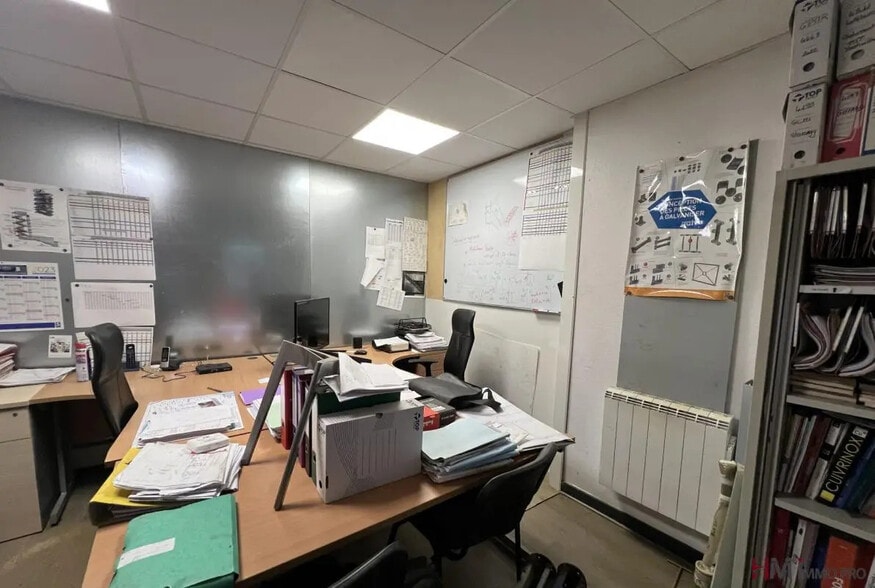 Local d’activités dans Gommerville à louer - Photo de l’immeuble – Image 3 sur 4