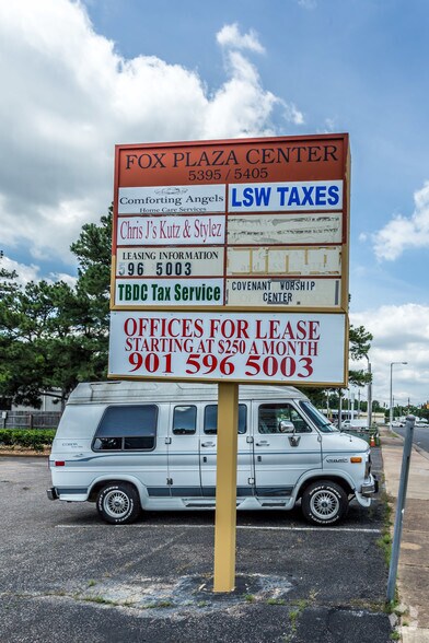 5405 Fox Plaza Dr, Memphis, TN à vendre - Photo de l’immeuble – Image 2 sur 10