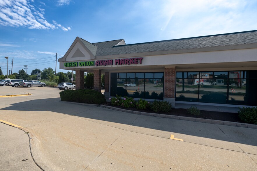 2000 S Neil St, Champaign, IL à louer - Photo de l’immeuble – Image 1 sur 4