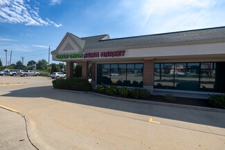 Plus de détails pour 2000 S Neil St, Champaign, IL - Local commercial à louer