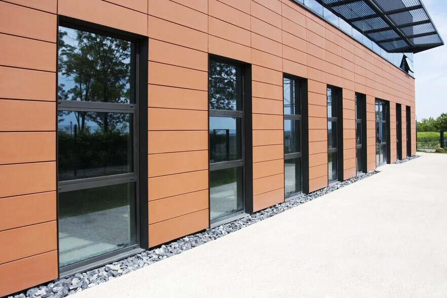 10 Esplanade Roland Garros, Reims à louer - Photo de l’immeuble – Image 3 sur 5