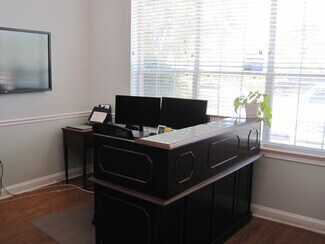 Plus de détails pour 8825 Perimeter Park Blvd, Jacksonville, FL - Bureau à vendre