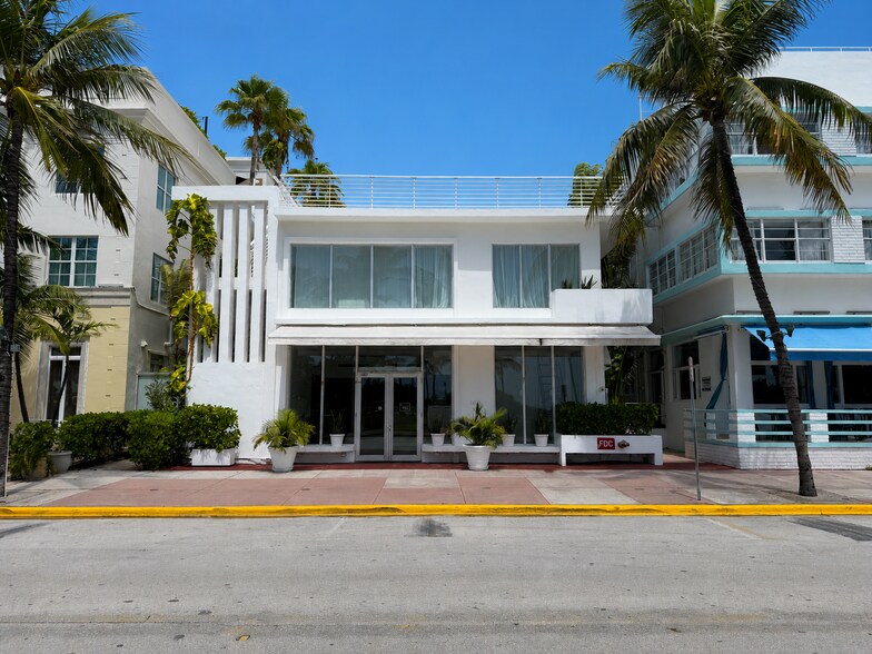 1412 Ocean Dr, Miami Beach, FL à louer - Photo de l’immeuble – Image 2 sur 12