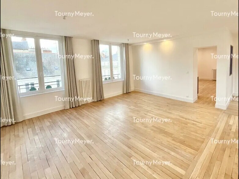 Bureau dans Rennes à louer - Photo de l’immeuble – Image 1 sur 9