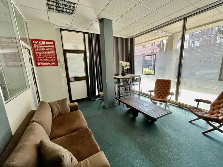 Bureau dans Rouen à vendre - Photo de l’immeuble – Image 3 sur 8
