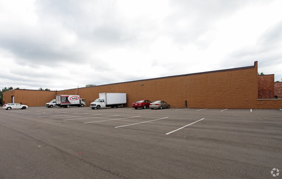 4800-4850 Park Glen Rd, Saint Louis Park, MN à louer - Photo de l’immeuble – Image 2 sur 2