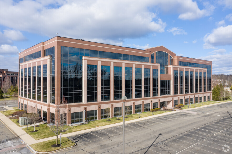 100 Kimball Dr, Parsippany, NJ à louer - Photo de l’immeuble – Image 2 sur 13