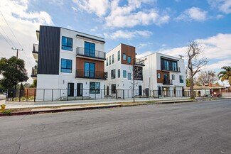 Plus de détails pour 6401 Odessa Ave, Lake Balboa, CA - Logement à vendre