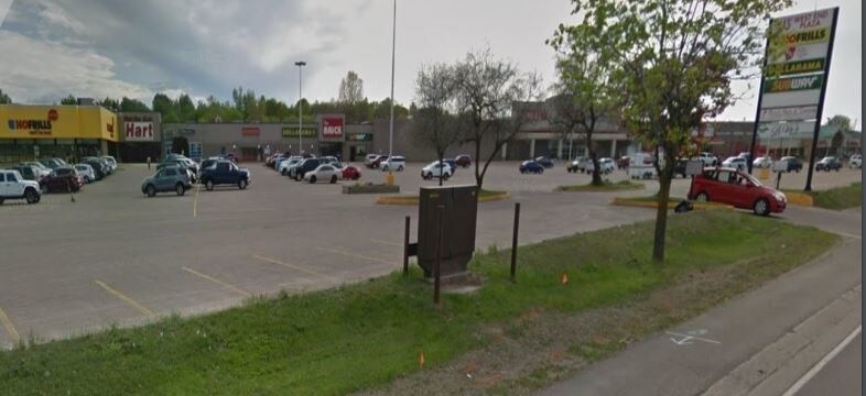 1200 Pembroke St W, Pembroke, ON à louer - Photo de l’immeuble – Image 2 sur 5