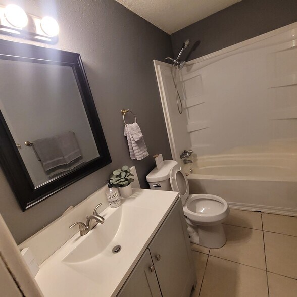1201-1281 W Maxwell St, Pensacola, FL à vendre - Photo intérieure – Image 3 sur 22