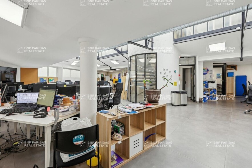 27 Rue De Citeaux, Paris à vendre - Photo de l’immeuble – Image 3 sur 13
