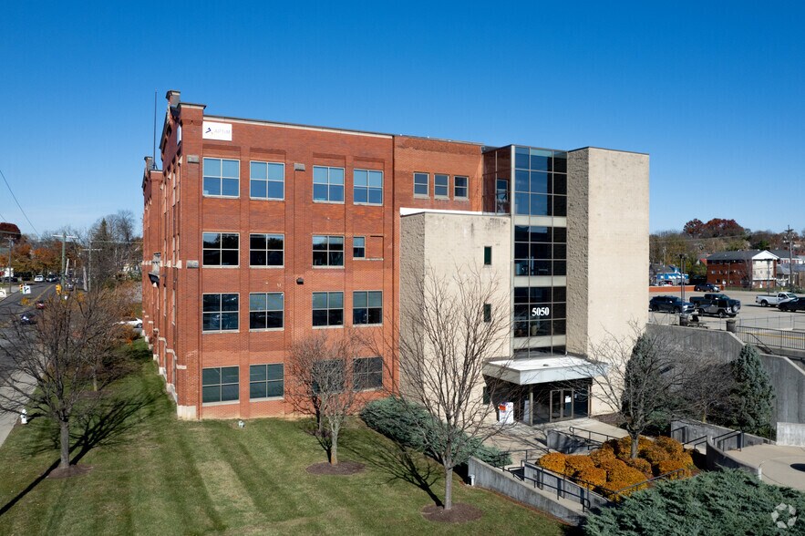 5050 Section Ave, Norwood, OH à louer - Photo principale – Image 1 sur 6