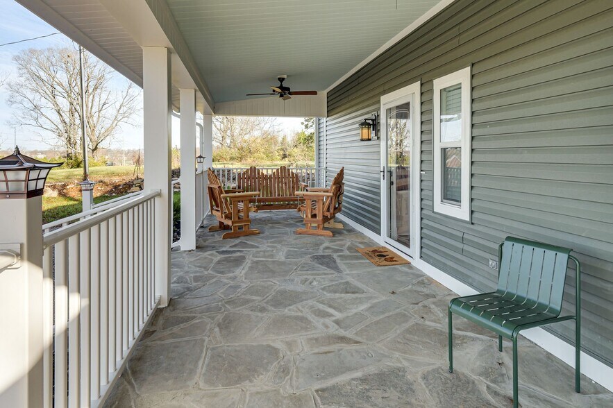 335 E Hill Ave, Lewisburg, TN à vendre - Photo de l’immeuble – Image 3 sur 36