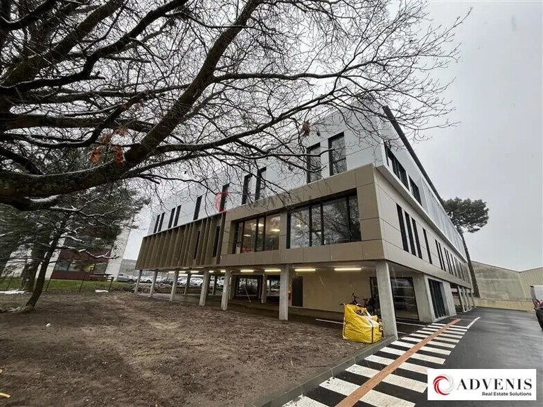 Bureau dans Pessac à louer - Photo de l’immeuble – Image 1 sur 10