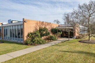 Plus de détails pour 17-01 Pollitt Dr, Fair Lawn, NJ - Bureau à louer