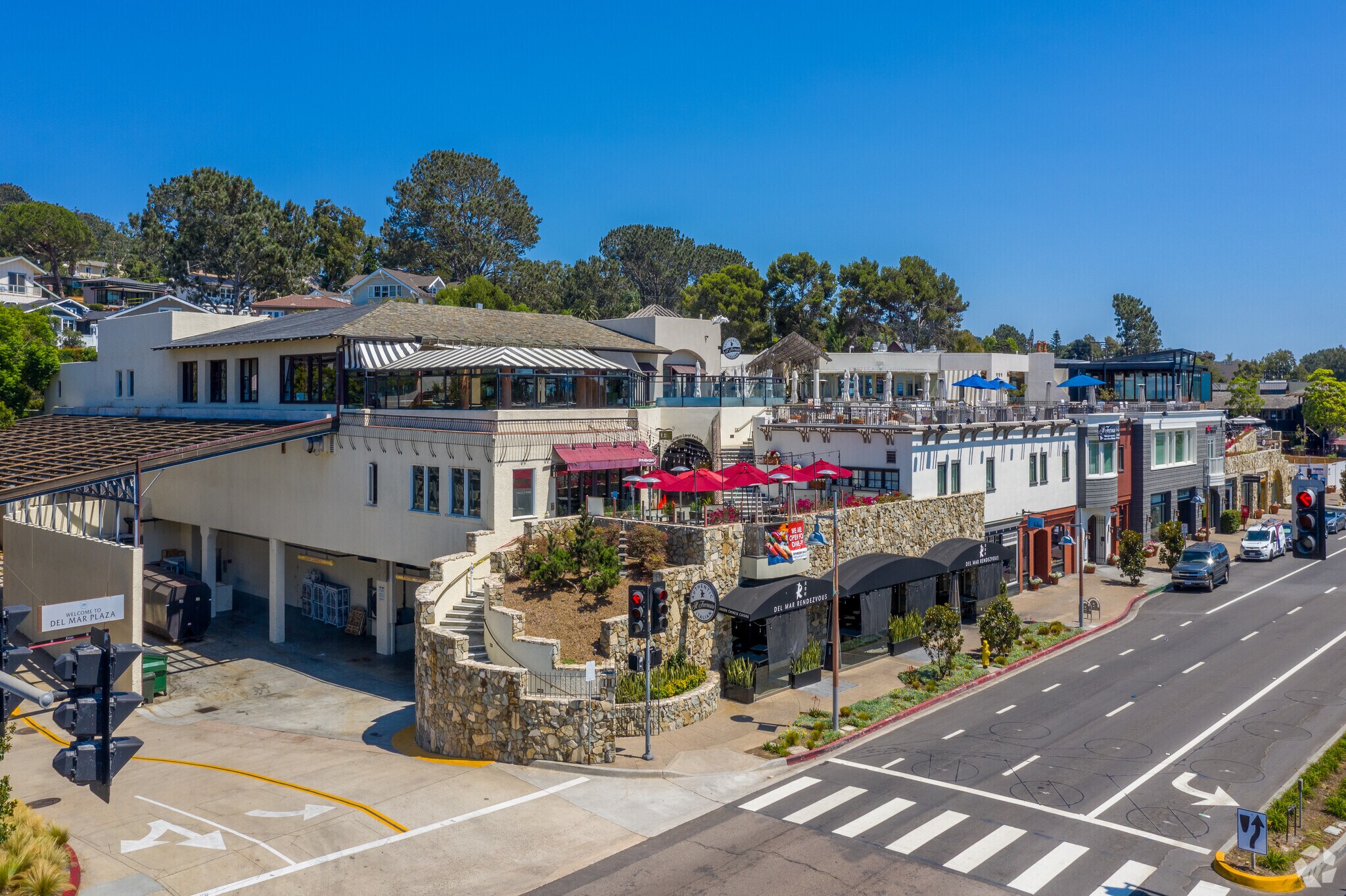 1555 Camino del Mar, Del Mar, CA à louer Photo de l’immeuble– Image 1 sur 13