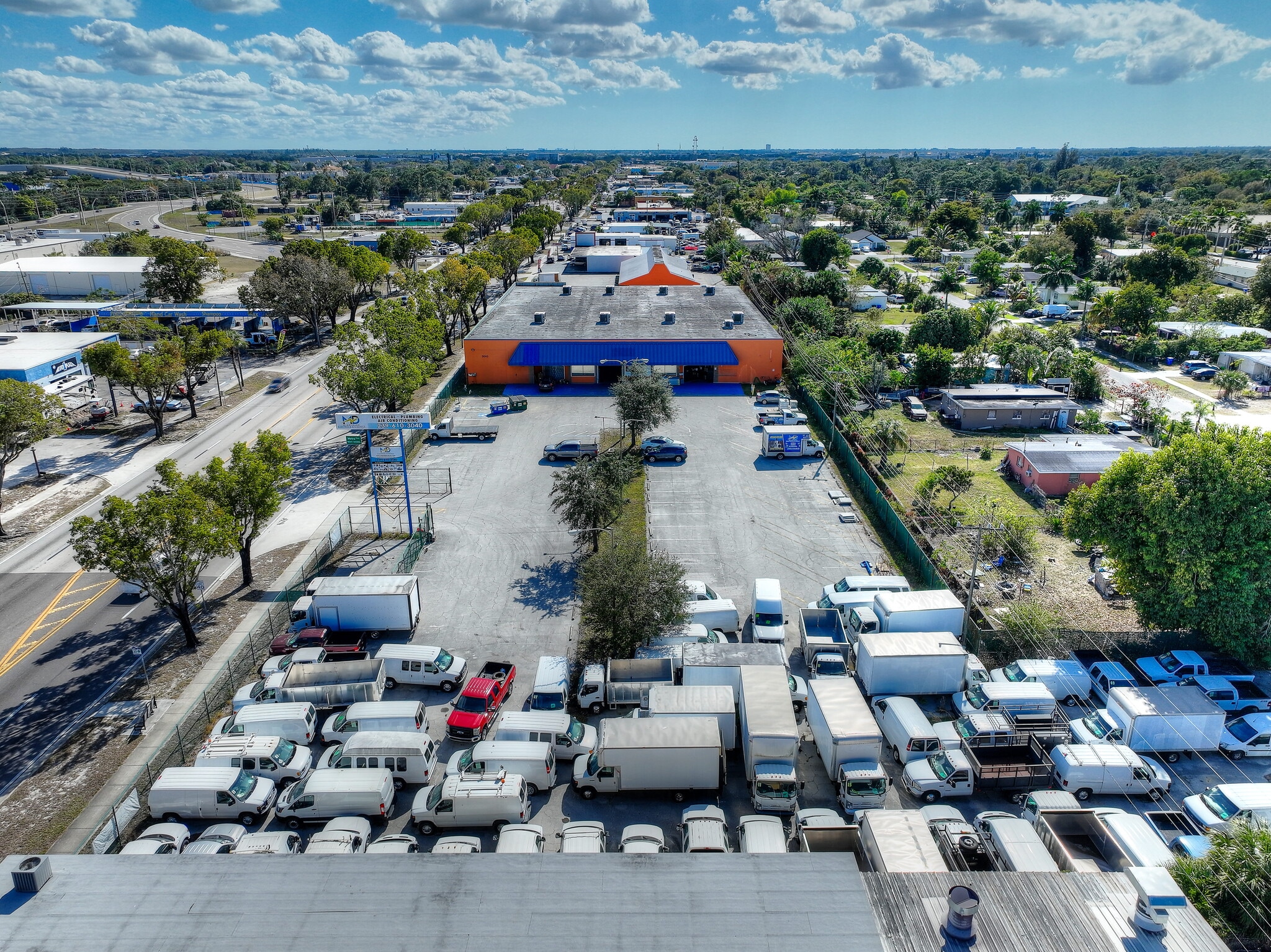 3040 Fowler St, Fort Myers, FL à louer Photo intérieure– Image 1 sur 10