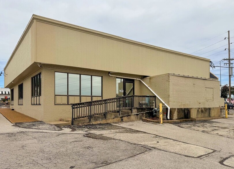 3594 N Lindbergh Blvd, Bridgeton, MO à louer - Photo de l’immeuble – Image 3 sur 4