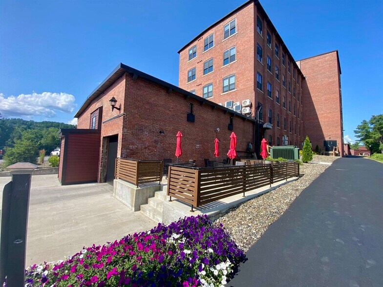 24 Beacon St, Littleton, NH à louer - Photo de l’immeuble – Image 2 sur 6