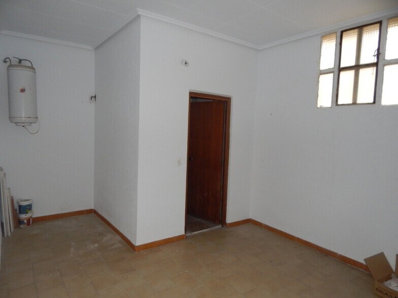 Bureau dans Ontinyent, Valencia à louer - Photo de l’immeuble – Image 2 sur 8