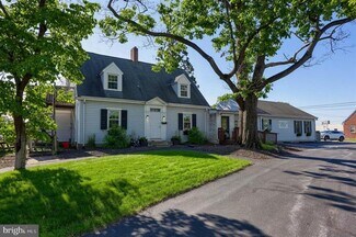Plus de détails pour 101 S 7th St, Akron, PA - Bureau à vendre