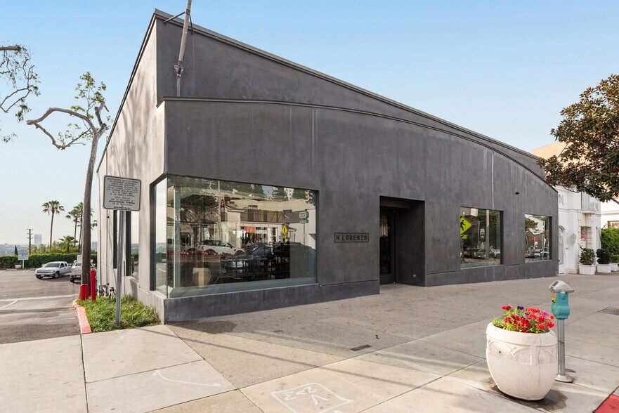 8700 W Sunset Blvd, West Hollywood, CA à louer - Photo de l’immeuble – Image 2 sur 16