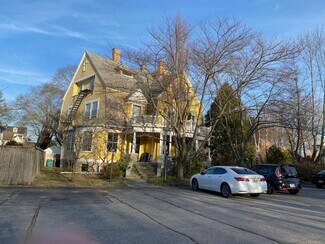 Plus de détails pour 2144 Broad St, Cranston, RI - Local d'activités à louer