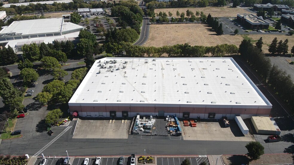 2500 N Watney Way, Fairfield, CA à vendre - Aérien – Image 2 sur 6