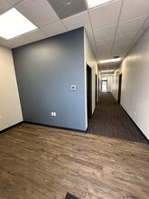 560 Centennial Centre Blvd, Hobart, WI à louer Photo intérieure– Image 2 sur 3