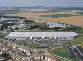 Plus de détails pour 53 Route De Paris, Le Plessis-Belleville - Industriel/Logistique à louer