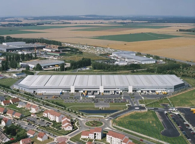 Plus de détails pour 53 Route De Paris, Le Plessis-Belleville - Industriel/Logistique à louer