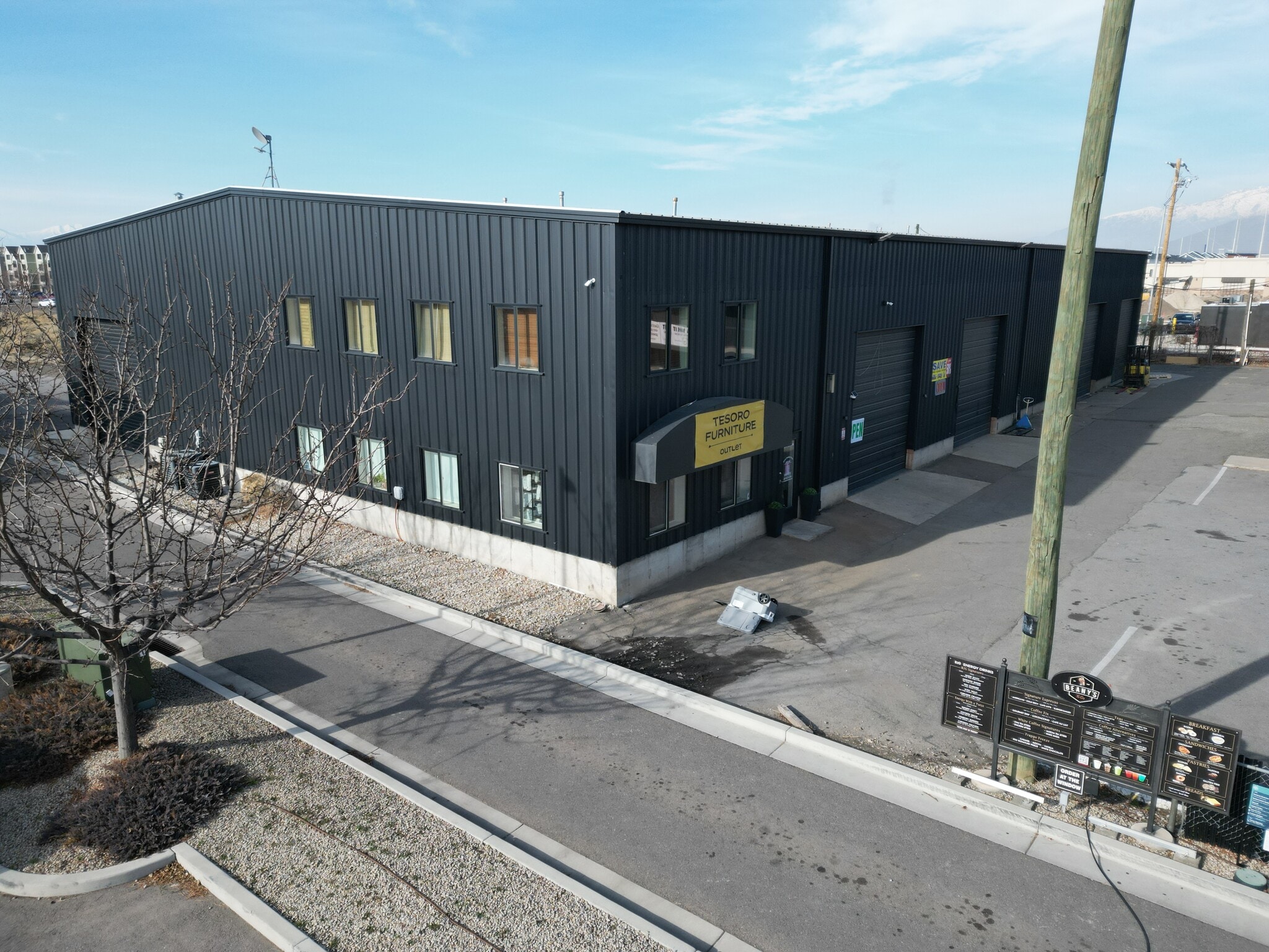 111 N Geneva Rd, Orem, UT à louer Photo intérieure– Image 1 sur 12
