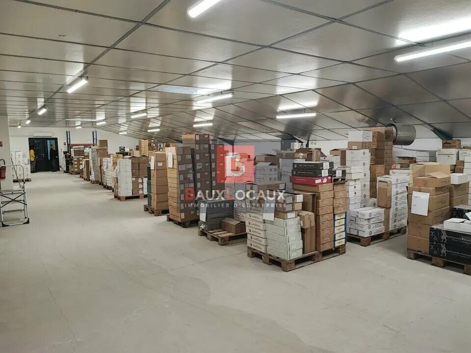 Local d’activités dans Arles à louer Photo de l’immeuble– Image 1 sur 10