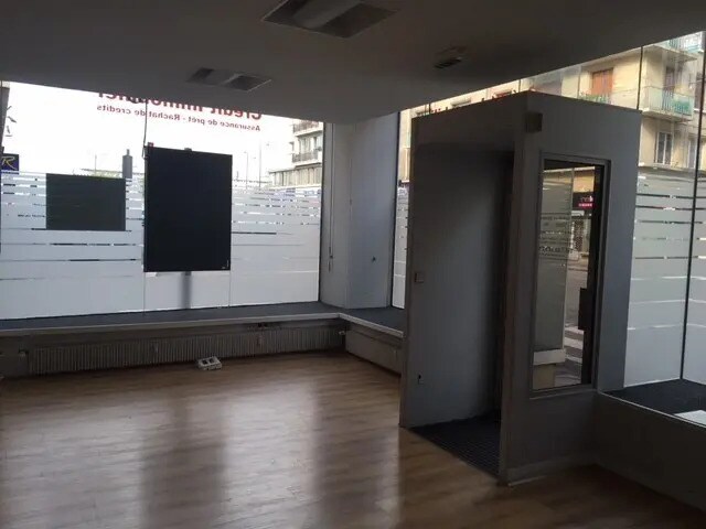 Local commercial dans Rouen à louer - Photo de l’immeuble – Image 1 sur 3
