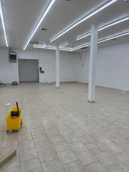 321 Jefferson Ave, Elizabeth, NJ à louer - Photo de l’immeuble – Image 3 sur 13