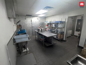 1219 N Atlantic Blvd, Alhambra, CA à louer Photo intérieure– Image 1 sur 6
