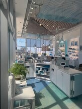 300 Pacific Coast Hwy, Huntington Beach, CA à louer Photo intérieure– Image 1 sur 4