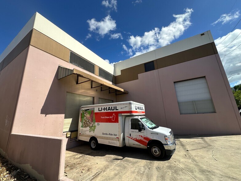 4428 Malaai St, Honolulu, HI à vendre - Photo de l’immeuble – Image 2 sur 7