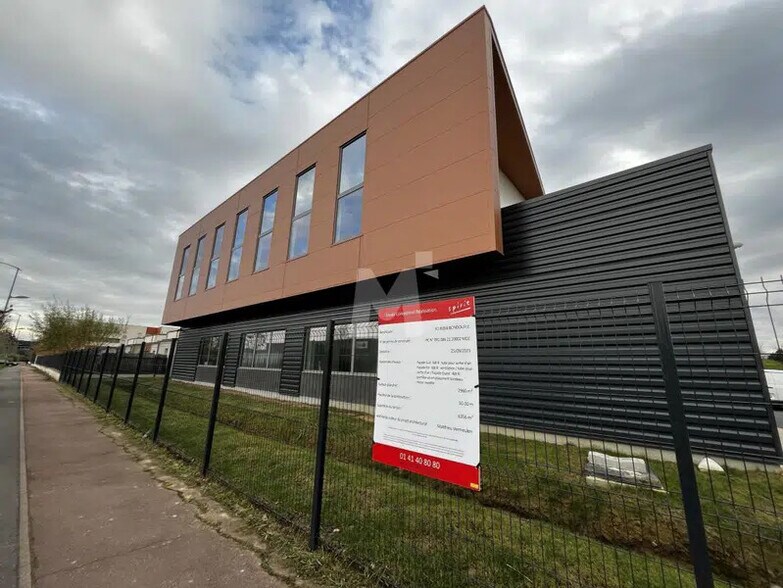 Industriel/Logistique dans Bondoufle à vendre - Photo de l’immeuble – Image 3 sur 7