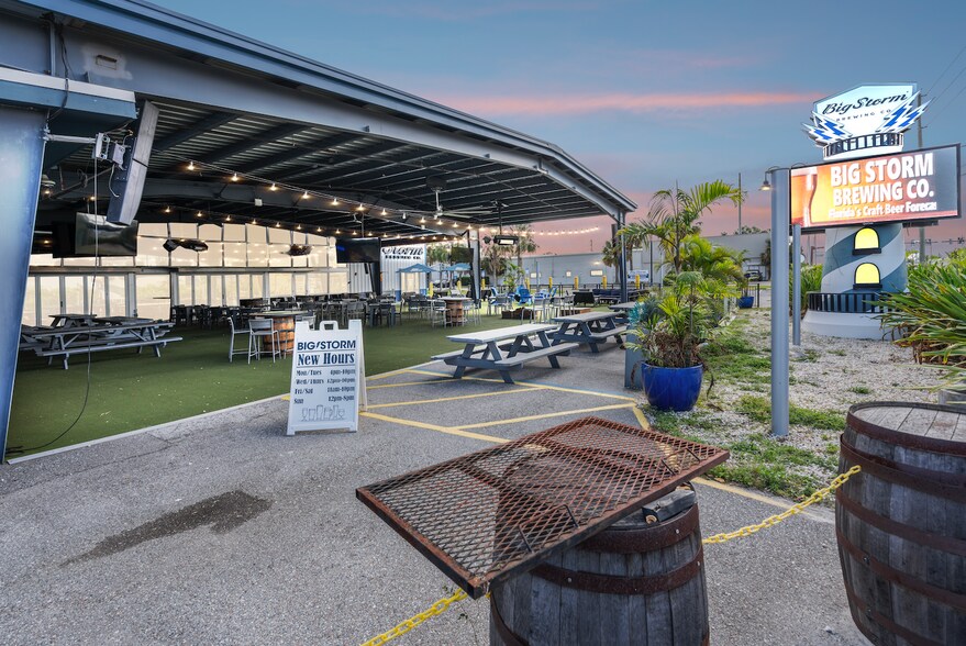 12707 N 49th St, Clearwater, FL à vendre - Photo de l’immeuble – Image 2 sur 7