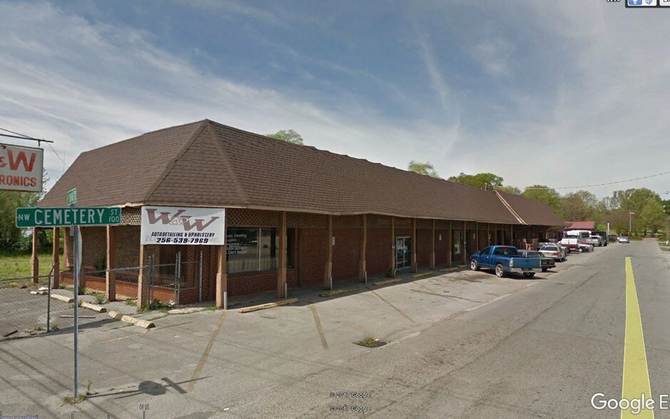 2216 Clinton Ave, Huntsville, AL à vendre - Photo de l’immeuble – Image 3 sur 4