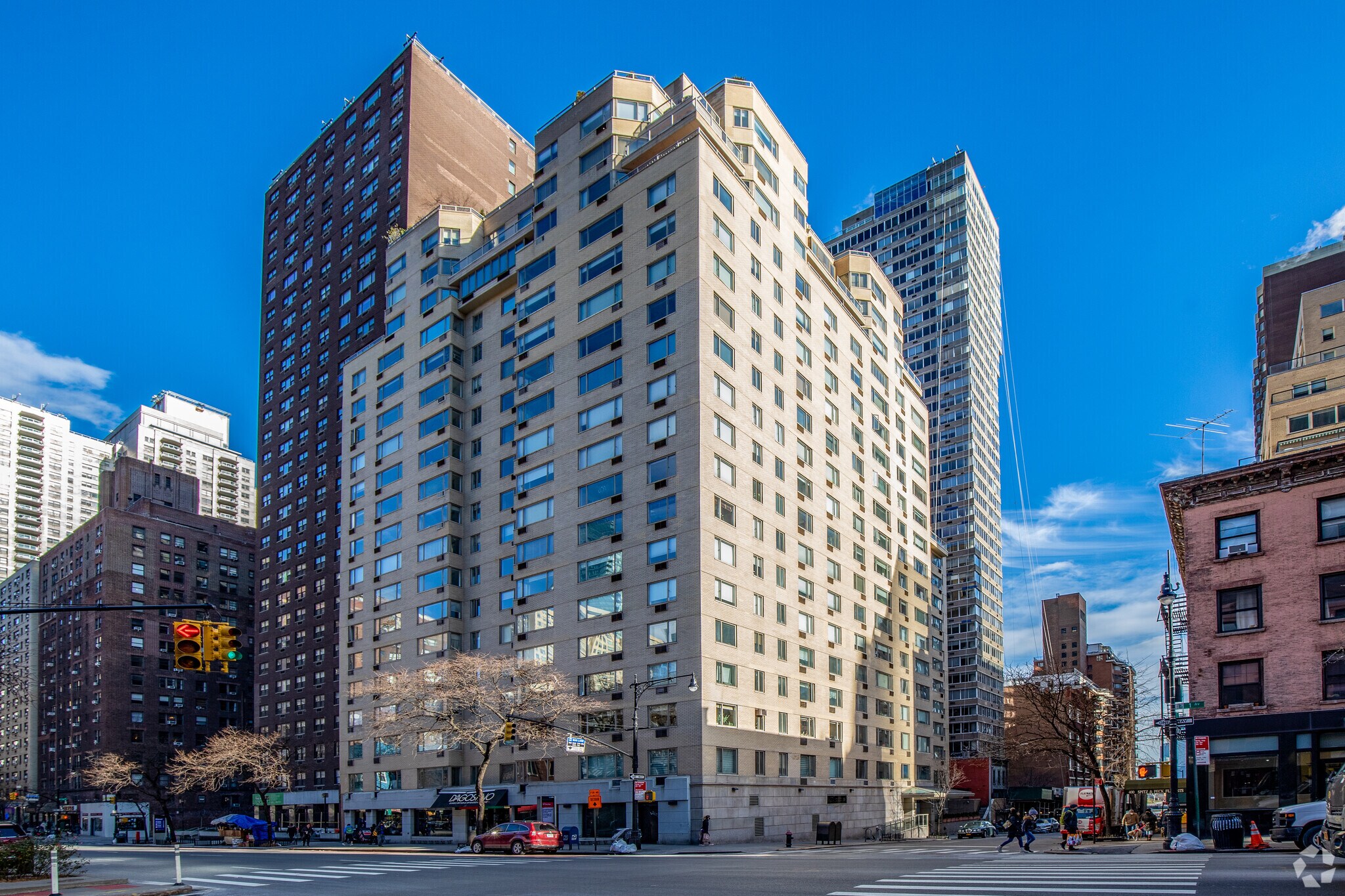 411 E 53rd St, New York, NY à vendre Photo principale– Image 1 sur 4