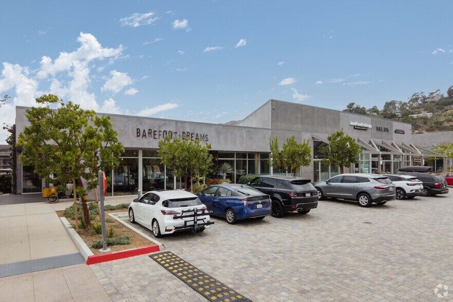 23401 Civic Center Way, Malibu, CA à vendre - Photo principale – Image 1 sur 10